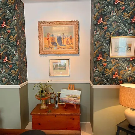 No 41 Grand Rue Bed & Breakfast *