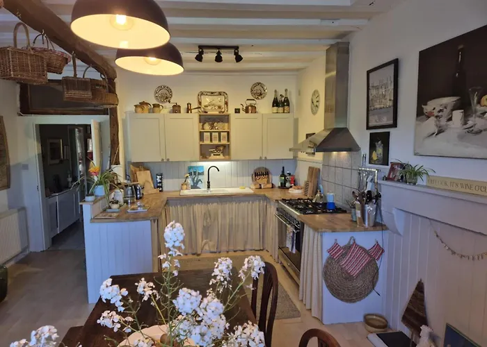 No 41 D Hotes Couette-café 4*